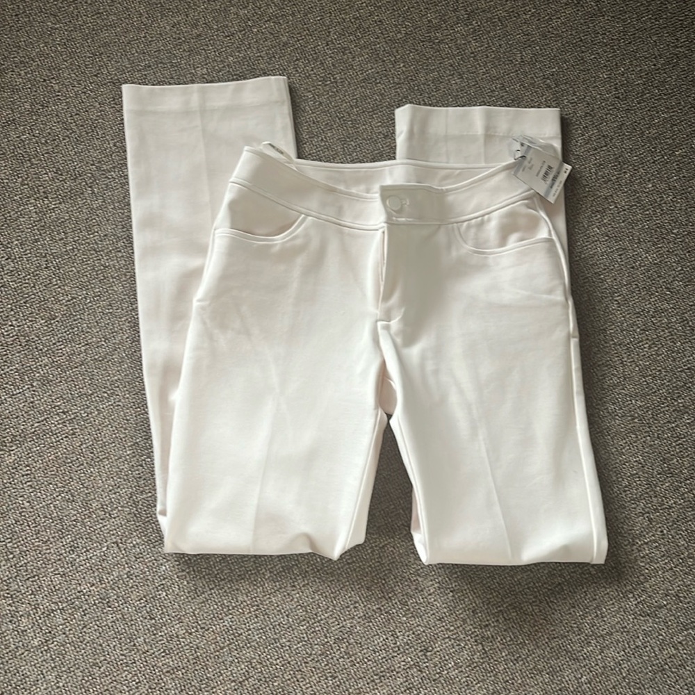 Anne Klein Cream Trousers Chic and Versatile